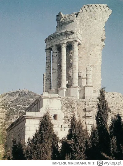 IMPERIUMROMANUM - Tropaeum Alpinum

Kilka kilometrów od Księstwa Monako, na szczycie ...