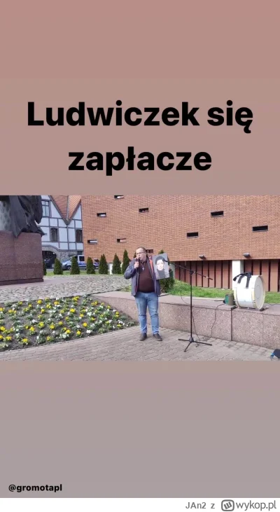 JAn2 - Ludwiczek cierpi po utracie kolegi Jaszczura (╥﹏╥)
Przypomnijmy, że Olszański ...