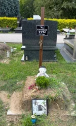 Afrobiker - #filmy #kino #aktorstwo #teatr 

Tak wygląda grób jednego z najlepszych p...