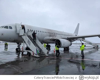 CzteryTrzeciePiRdoTrzeciej - Nic się poważnego nie stało. Dokołował na płytę postojow...