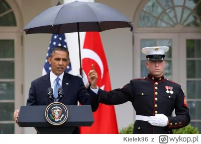 Kielek96 - Zawsze mnie ciekawiło jak amerykańscy żołnierze potrafia trzymać parasol p...