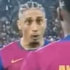 EndrjuKatalonia - Raphinha jak zobaczył Fatiego to też był lekko w szoku 
#mecz #fcba...