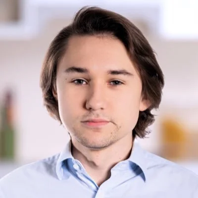 zdrajczyciel - @EnzoMolinari: spójrz w te oczy, pustka i nędza intelektualna, za to d...