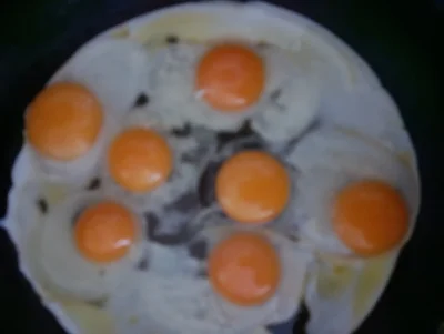 aa-aa - Rozmazane trochę ale nie ma czasu 
Małe żółtka to jajka m z Biedronki a te wi...