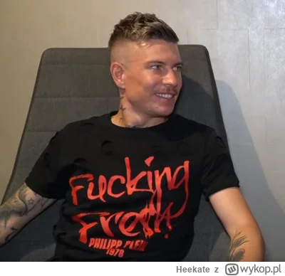 Heekate - @Heekate: Patrzcie na te karabiny Koseckiego, właśnie w takich gości celuje...