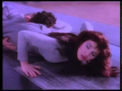 Lifelike - 05.08.1985
Kate Bush - "Running Up That Hill"
#lifelikejukebox 
#muzyka #n...
