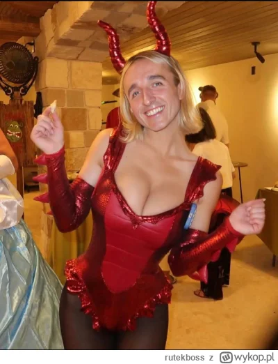 rutekboss - #f1 #f1spam Krakowski Smok, cosplay