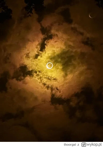 thoorgal - Dzisiejsze zaćmienie pierścieniowe słońca w Teksas.
Zdjęcie zrobione przez...