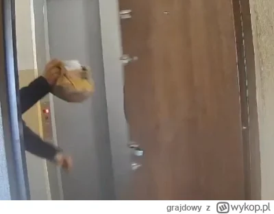 grajdowy - W moim bingo na ten rok nie było maczka dostarczanego menelowi przez służb...