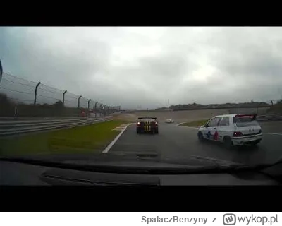 SpalaczBenzyny - Chłop chciał sobie w kółko kulturalnie pojeździć po torze a musiał s...