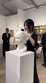 Uuroboros - popiersie z papieru