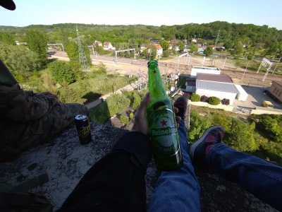 SzycheU - W tym miejscu 6 lat temu wypiłem pierwsze piwo i był to Heineken. Nostalgii...