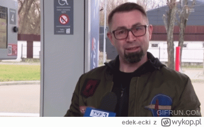 edek-ecki - Byłoby zbrodnią nie zrobić z tego GIF-a