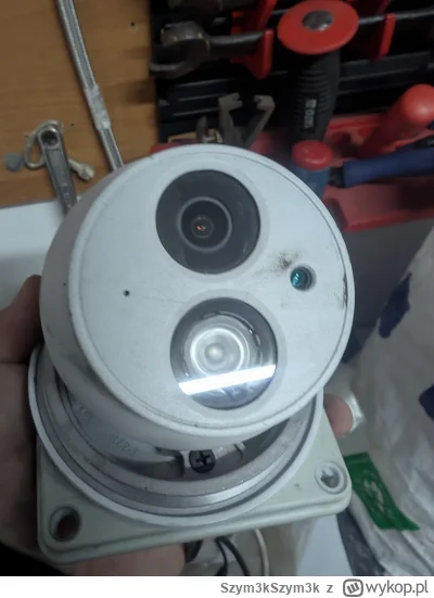 Szym3kSzym3k - Mam okazję kupić używany rejestrator dahua xvr5108c-x do tego 4 używan...