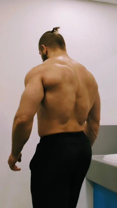 michal1msiekk - #mirkokoksy
#mikrokoksy
#silownia
#pokazforme

Niedawno osoba, którą ...