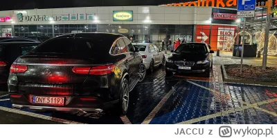 JACCU - Robaki polaki mi poparkowały. A stane na miejscu dla pogotowia. Przecież jest...