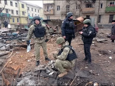 M4rcinS - Filmik od policji z miejsca uderzenia rosyjskiej rakiety w Konstantynówce (...