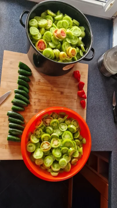 chanoja - #gotujzwykopem będzie pyszna sałatka z zielonych pomidorów, w sam raz na zi...