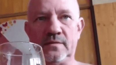 daniel356 - @razooor: 
Chłop się przeprowadza do łodzi