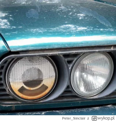 Peter_Sinclair - Piękna trójka kombi płacze. #samochody #motoryzacja #zabytkowesamoch...