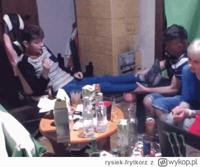 rysiek-frytkorz - @yosemitesam: @LeoMegi ( ͡° ͜ʖ ͡°)