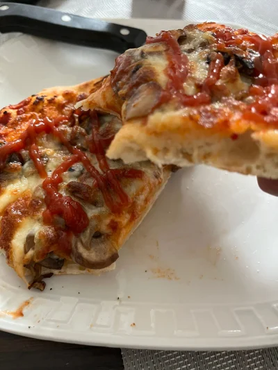 kontoKolejnejSzansy - Zostały mi składniki po pizzy na drobiu to zrobiłem normalną pi...