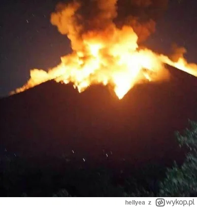 hellyea - @Pippo: odnośnie do wulkanów to my byliśmy w Indonezji w 2018. 
Kiedy wybuc...