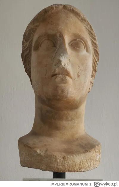 IMPERIUMROMANUM - Rzymska rzeźba głowy kobiety

Rzymska rzeźba głowy kobiety, zapewne...