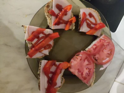 teoretyk_peklunku - A huop znowu je. Jedyna rozrywką która sprawia jakąkolwiek przyje...