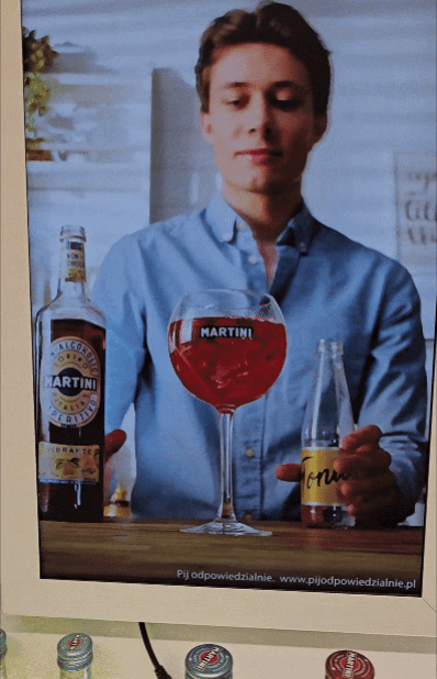 remlezar - #przegryw 

Huopa w sklepie namawiają do pica ech