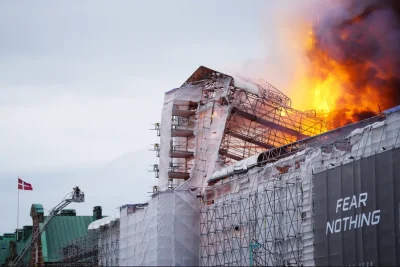 Ghost2 - Właśnie płonie budynek giełdy Kopenhaskiej, niech mi ktoś teraz powie że ryn...