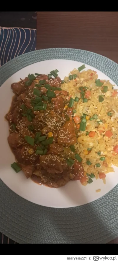 marysia221 - #gotujzwykopem 
Kurczak po koreańsku z ryżem smażonym