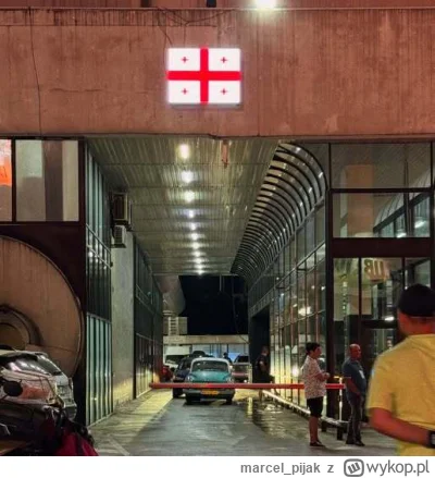 marcel_pijak - Niezłe świry są w tej ekipie "Nie Sprzedam, Będę Robił". 
Właśnie sobi...