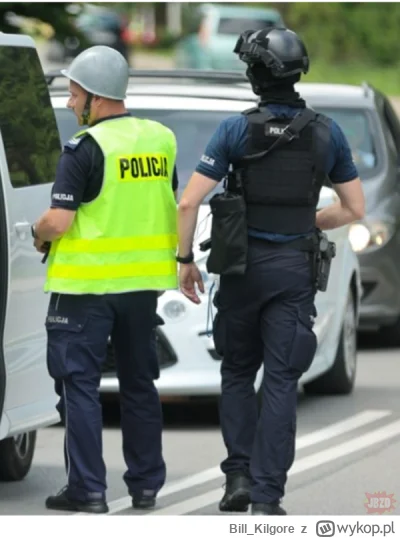 Bill_Kilgore - #limanowa #heheszki 
Jeden z nich jest synem komendanta, zgadnij który...