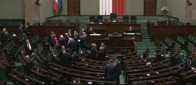 KwasneJablko - Trwa narada z prezesem. #sejm #polityka