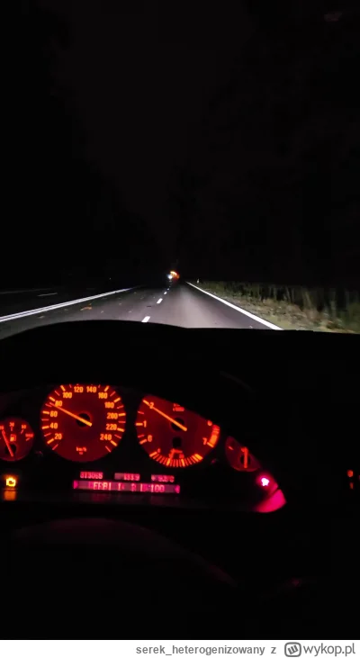 serekheterogenizowany - @Rogi: Nie, tutaj seryjnie siedział xenon więc dałem soczewki...