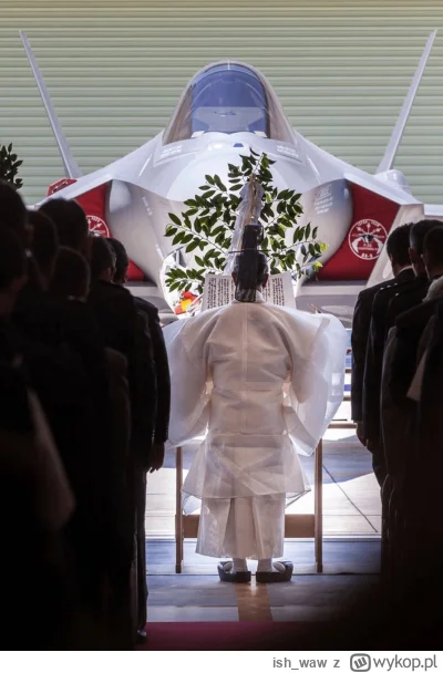 ish_waw - Kapłan Shinto błogosławi pierwszego japońskiego F-35.

#lotnictwo #wojsko #...