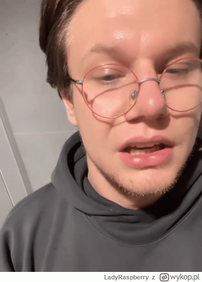 LadyRaspberry - Uwielbiam kiedy Mesjasz pluje na tych patoinfulenserów. XD
#famemma