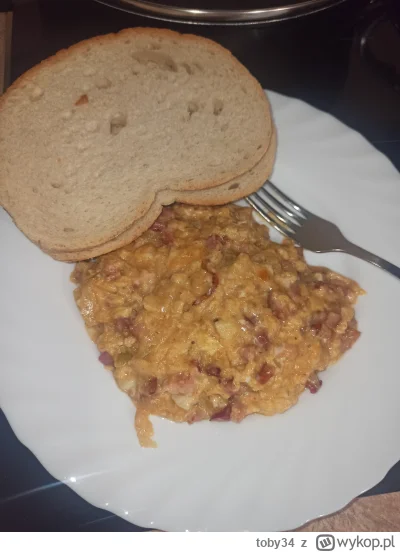 toby34 - #przegryw Kolacyjka chuopa, chuop w szoku, bo dostał ulgowo (nie wiem czym z...