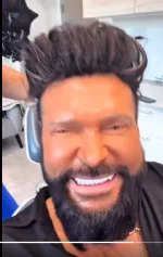 luke-mat - Mnie ciekawi jak ta małpa się dorobiła xD
Bo agencji detektywistycznych w ...