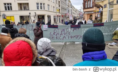 bin-bash - pamietam jak aktywiscie z Poznania blokowali centrum prostetujac przeciwko...