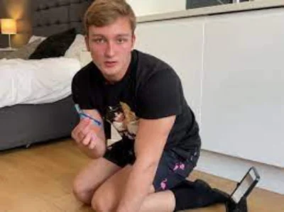 Mantusabra - #przegryw trzeba chyba  się ogolić widzowie