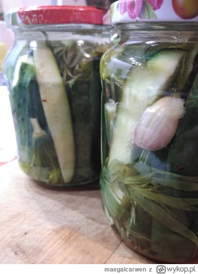 maegalcarwen - Ogórki marynowane po irańsku, z estragonem. Nie używam tego zioła więc...