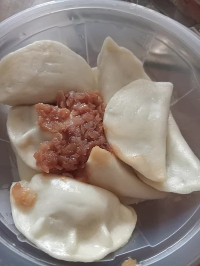 Anonim5 - #przegryw kuchnia chuopska: pierożki z cebulką #chwalesie #gotujzwykopem #j...