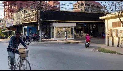 dizel81 - Kamerdyner zazdrosny o nowego juptubera w Siem Reap:)
#raportzpanstwasrodka