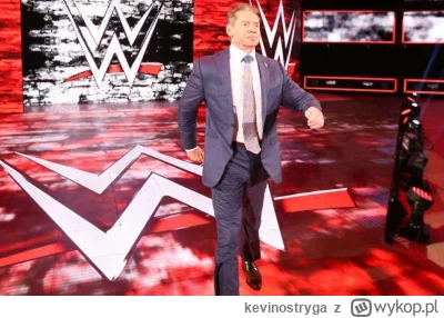 kevinostryga - Paweł Jóźwiak wchodzi jak Vince McMahon w WWE na walki xD 
#famemma