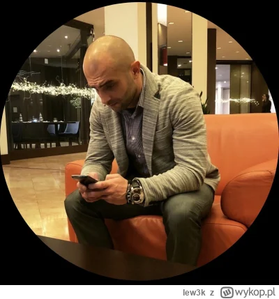 lew3k - @ShitShowNow: swoją drogą też ma ciekawą busolę na profilowym ( ͡° ͜ʖ ͡°)