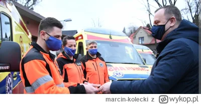 marcin-kolecki - #danielmagical tucznik wręcza łapówkę żeby pozbyli się ciała Mariusz...