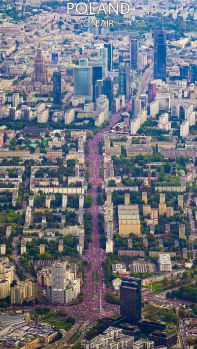 mistejk - @marcinnowaik pokażesz mi zdjęcie z taką frekwencją z marszu niepodległości...