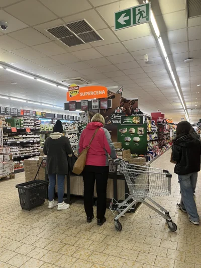pogodny_mis65 - Wchodząc do lidla po wizycie w biedronce czuje się jakbym przeszedł z...